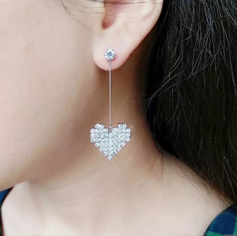 Rhinestone Heart Long Section Earings